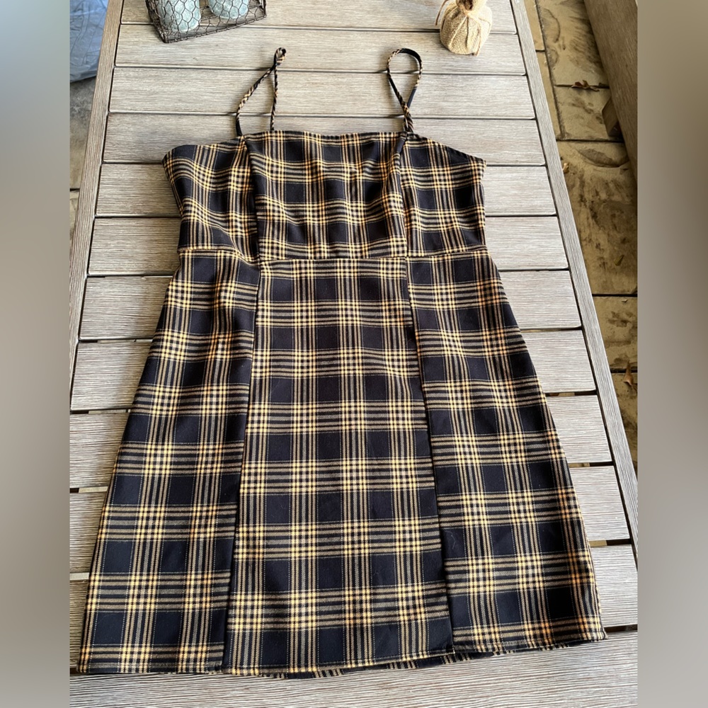 Adorable Black, Mustard Yellow -Casual Dress. Size Large